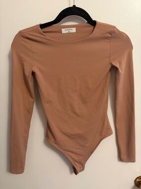 Aritzia Babaton Contour Crew Longsleeve Bodysuit size XS